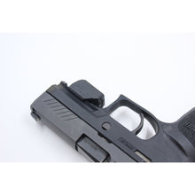 Lade das Bild in den Galerie-Viewer, Mantis X2 – Trockenschießtrainings - System im MTM Hartschalenkoffer - LIMITED EDITION - MantisX.at